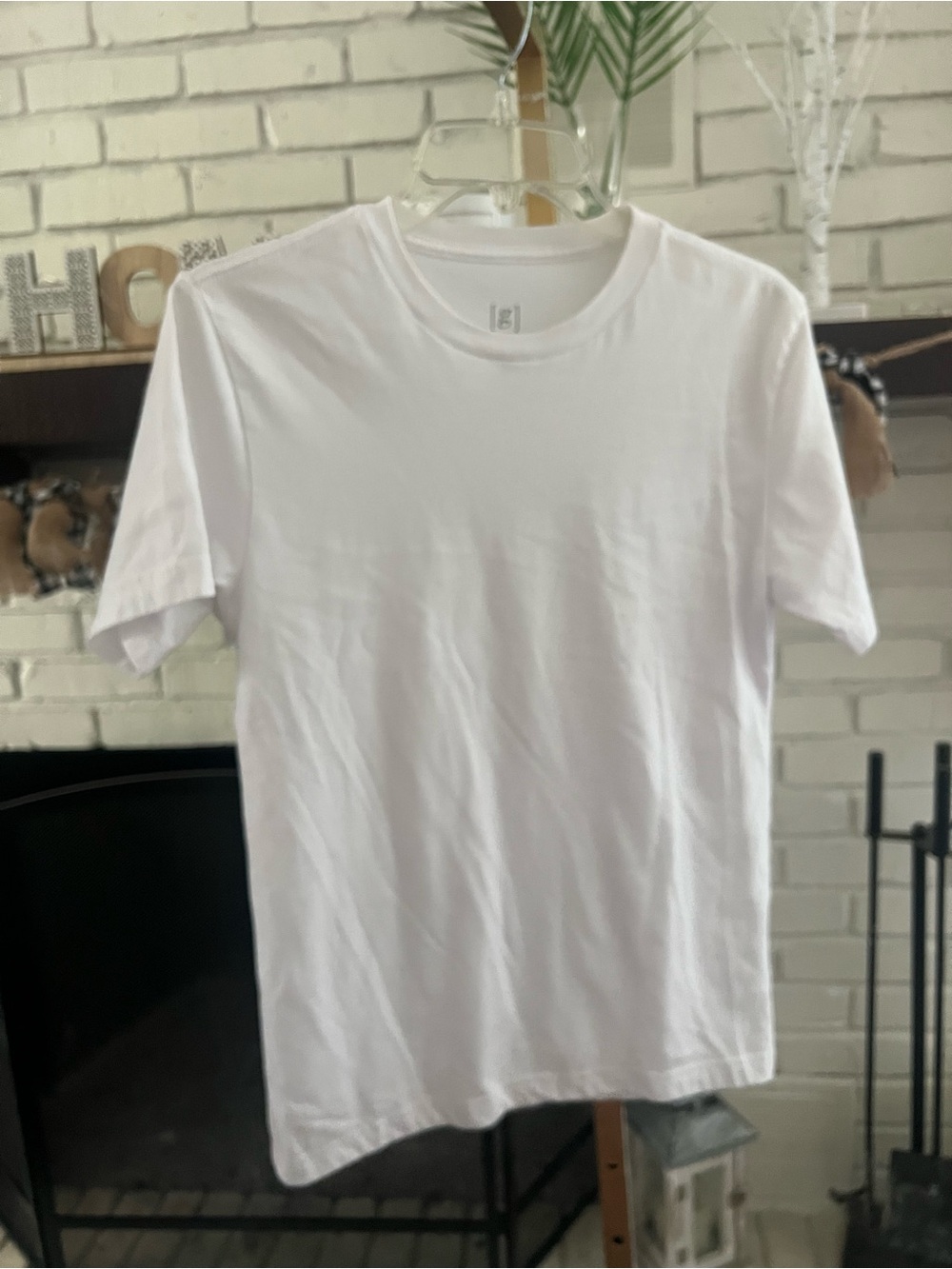 George White Short Sleeve Crew Neck T-Shirt